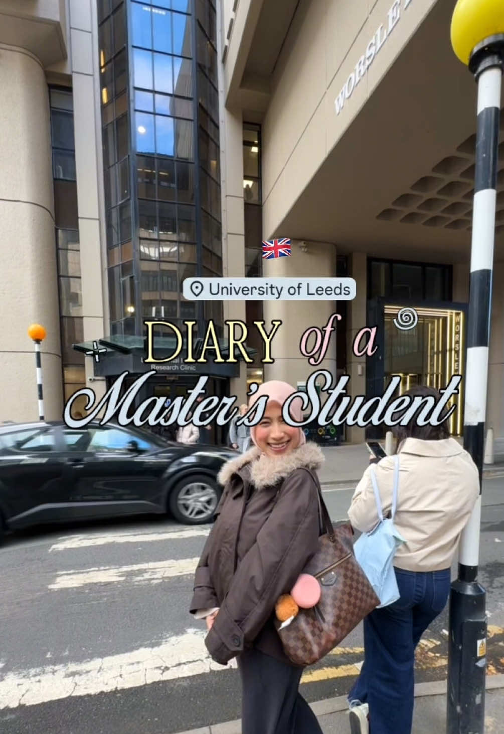welcoming week di uni of leeds!! 😍🪁🎤😆📚 welcoming week nya bakal berlangsung 2 minggu dan ada banyaak bgt free event yg bisa diikutin, so fun 💗 gasabar ikut event event lainnya dan socializing sama temen baru AAAKK 🤍  anyone who see this vid and also a uni of leeds' student, please say hi to me and let's be frienddds!! 🥹🥹🥹 #mastersvlog #postgraduate #studyabroad #businessschool #fypage 