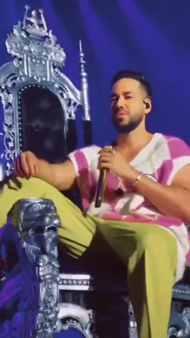 Te metiste en mi piel - Romeo Santos #romeosantos #temetisteenmipiel #lyrics #lyricsvideo #lyrics_songs 