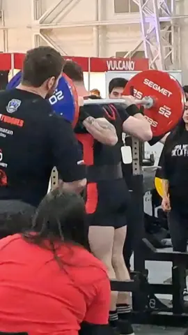 Distintas disciplinas, marcas y personas, se reúnen un día en un lugar, por algo que nos apasiona a todos, el deporte y la salud, el hermoso mundo del fitness