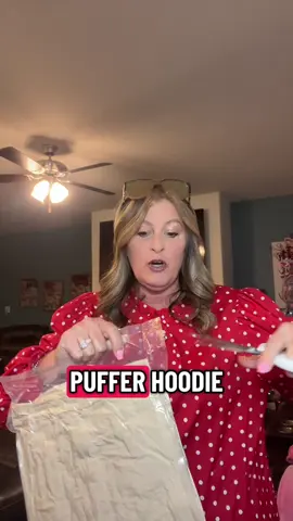 OMG this puffer hoodie is an absolute must have #tiktokshop #hoodie #hoodies #pufferjacket 