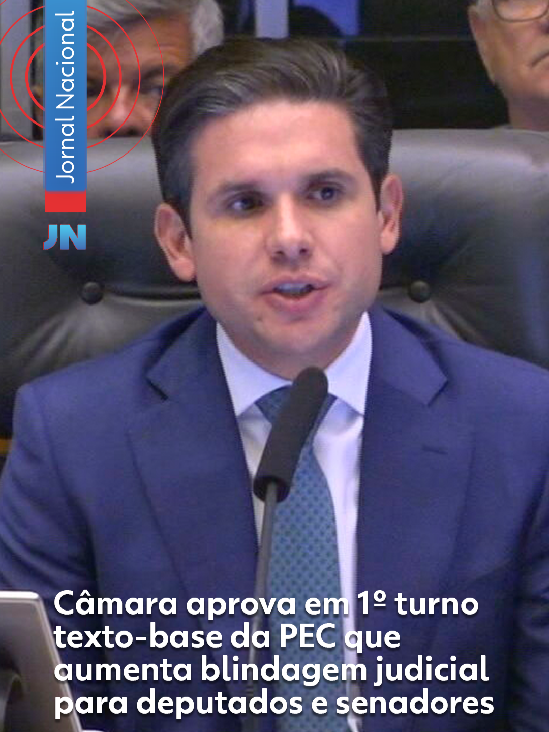 PEC da blindagem - A Câmara dos deputados aprovou nesta terça-feira (16), em primeiro turno, por 353 votos a 134, o texto-base da PEC que aumenta blindagem judicial para deputados e senadores. O segundo turno deve ser ainda hoje e se passar, a PEC segue pro Senado. O projeto estabelece que o Supremo Tribunal Federal só pode abrir uma ação penal contra deputado ou senador se houver aprovação do plenário da Câmara ou do Senado, com votação secreta. Saiba mais clicando em 'leia o artigo' #g1  #pecdablindagem #câmaradosdeputados #g1política #JN #tiktoknotícias
