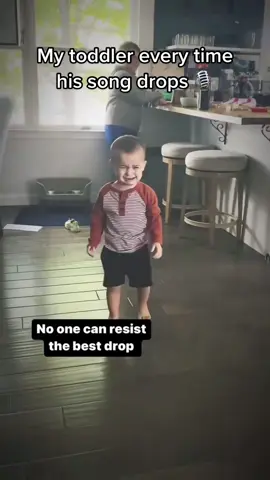 When kids hear their favorite song… instant party! 🎶😂#KidsReaction #FunnyKids #MusicLoverKid #DanceModeOn #MiniFan