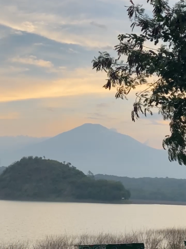 Ciremai kala senja 🌄  #ciremai #sunset #cirebon #fyp #fypシ 