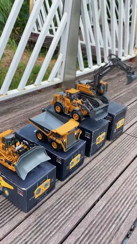 The most popular gifts this year 🎁🎁🤩🤩#LanguageLearning #rcexcavator #excavator #rccar #cool #giftideas 