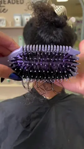 Escova Para Cachos Definidos.