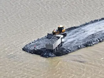 Good Jops Activity! Bulldozer SHANTUI Pushing Stone & Dump Truck 25T Big Stone #heavyequipment #roadconstruction #construction 