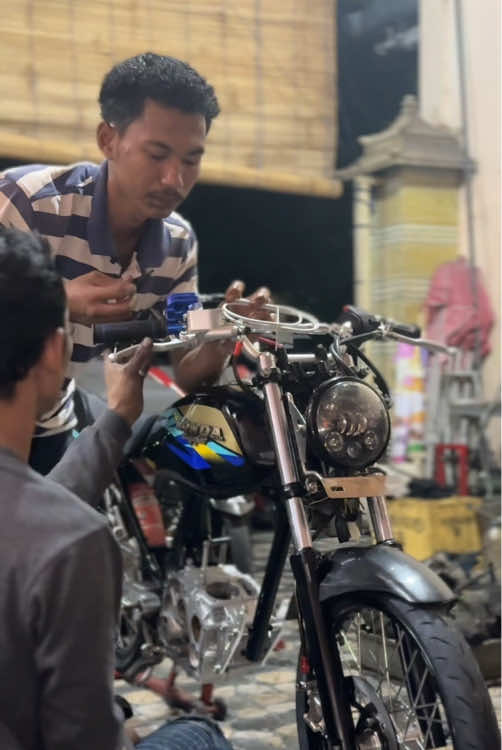 Sing arep nyumbang / barter konten LAMPU BIIILLLLEEETTT utowo sing luwih APIK gek di dm aza 😎😁 Tag AKUN” :  @PDM TUNNING🔧🏁 @Pitroh dm97  @yiandharua  #sidoarjo #herex #glkakektua #w9choicho 