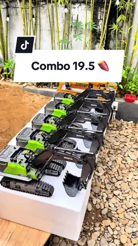 Combo mở quán !!! ( 5 xe múc Huina 1593, 2 xe ben volvo A40g  hoặc 2 xe ben huina  1536, 1 xe cẩu thùng 1538 )#RCZONE #cafexemohinh #caferc #rcworld #xemuc 
