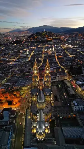 Quito - Ecuador 🇪🇨 #basilicadelvotonacional #quito_ecuador🇪🇨  #ecuador_ac #ecuador🇪🇨❤️ #ecuador🇪🇨 