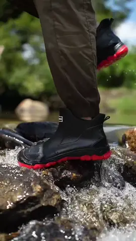 Chic design meets heavy - duty protection. Whether you’re splashing through puddles or gardening in the mud, your feet stay dry AND stylish. No more boring rain gear—step into sophistication! Drop a 🌧️ if you’re ready to slay the rain! #RainBoots #FashionMeetsFunction #SplashInStyle #WetWeatherWin