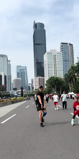 🎵 TABOLA BALE Dance in public #tabolabale #dancechallange #lagutimur #carfreeday #jakarta 