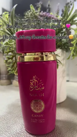 An elegant , sweet , floral fragrance .. that will turn heads and will have people asking what are you wearing ✨ #womenperfume #fragancias #perfume 
