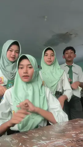 #fyp #fypシ゚viral #4u #fy #fyppppppppppppppppppppppp @rapikaaa @aull @piss @putra🕸️ 