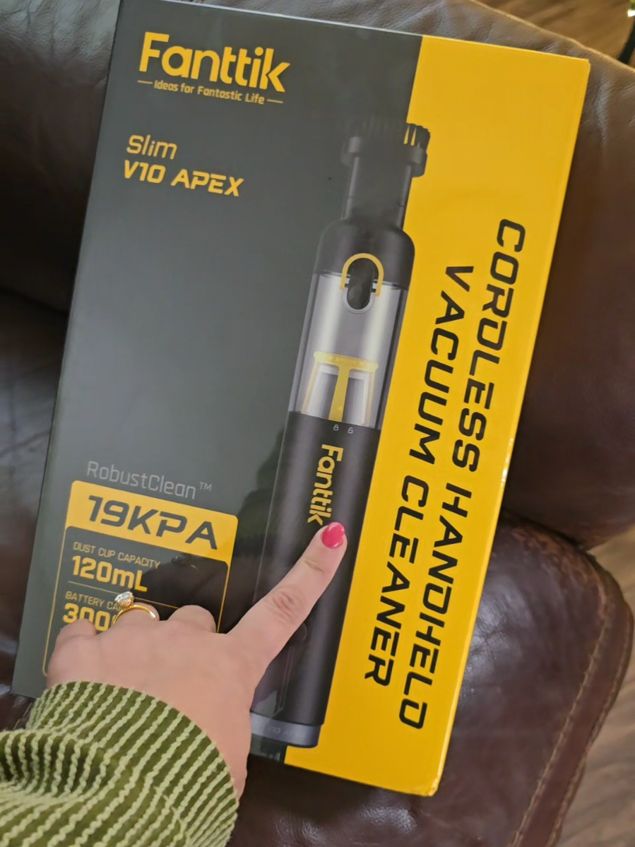 This fanttik vacuum is definitely a top Men's gift! definitely a christmas gift he will love to see under the tree! #giftsforhim #fanttik #falldealsforyou #tiktokshopblackfriday #tiktokshopcybermonday 