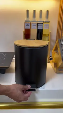 Wood trash can detachable foot operated type waste garbage bin with lid supplies #woodtrash #woodlidtrashcan #trashbin 