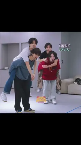 riku hyung yang selalu kasih hadiahnya ke adek 🥰🫶 #RIKU #SAKUYA #NCTWISH
