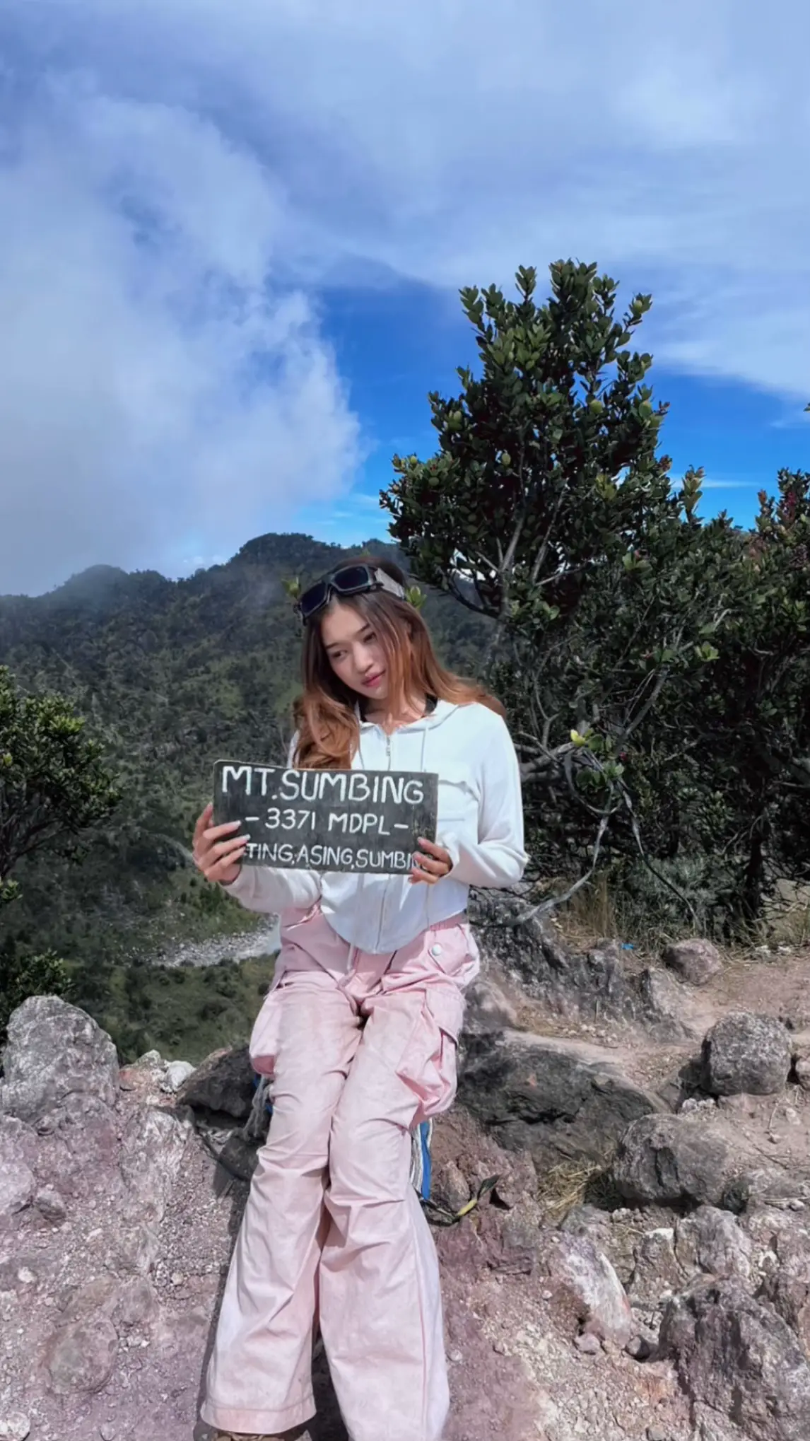sumbing secantik itu💗