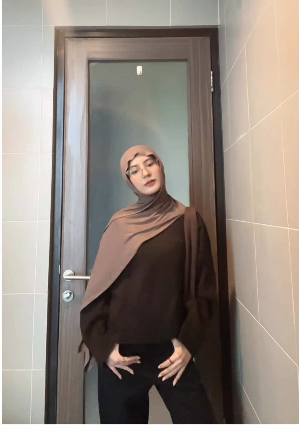 Ngerasa cakep aja kalau pake coklat