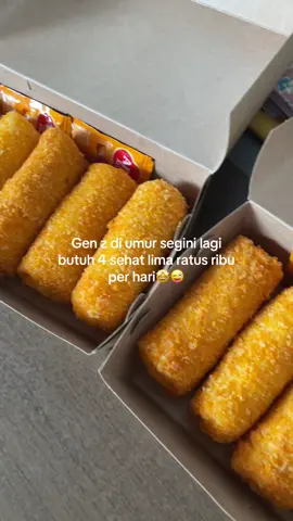 🗣️: “Baru gigit udah lumer, gak cukup satu!” Udah banyak yang repeat order nih! kamu kapan?” 📍Jajag, Gambiran, Banyuwangi #risol #kulinerbanyuwangi #risoljajag #risolmayo #risolrogut 