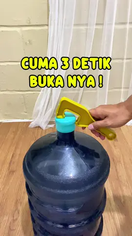 Alat pembuka tutup galon dan kaleng car praktis #pembukatutupgalon #alatpembukagalon #alatpembukatutupgalon #pembukatutupkalengcat 