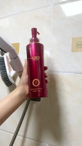 🌹 Smell good. Feel good. Stay soft. ✨ This Rose Fragrance Body Wash gives you 48hr fragrance + 72hr hydration! And it’s on sale for just $9.99 (was $30). Who else is adding this to cart TODAY? 🛒 #LuxuryForLess #BodyCareRoutine #ShowerTok #LuxuryOnABudget #FragranceLovers