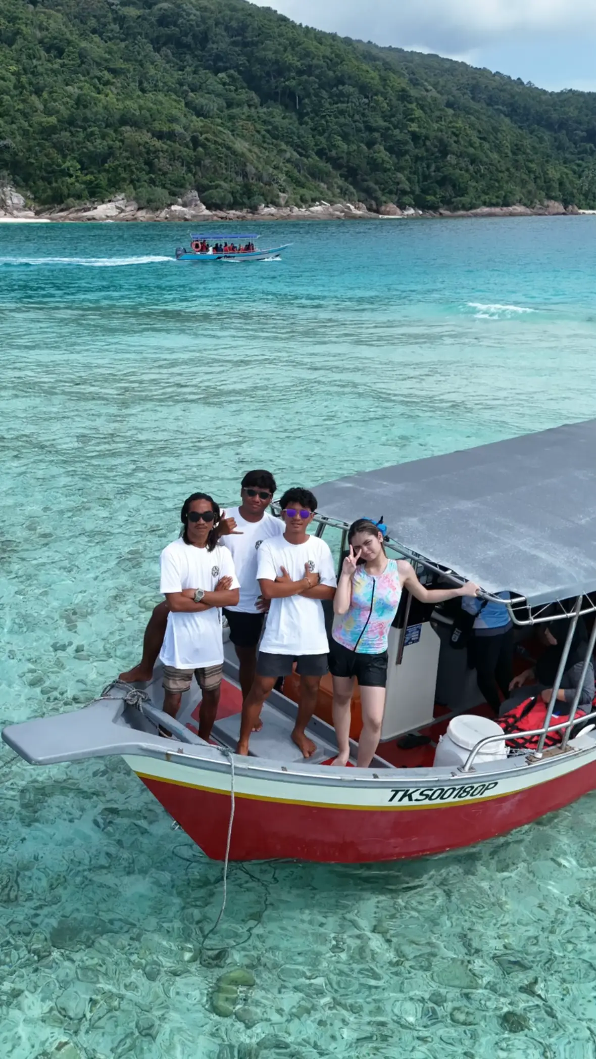 wah @QR pun join trip dengan abang😍🏝️  #redangisland 