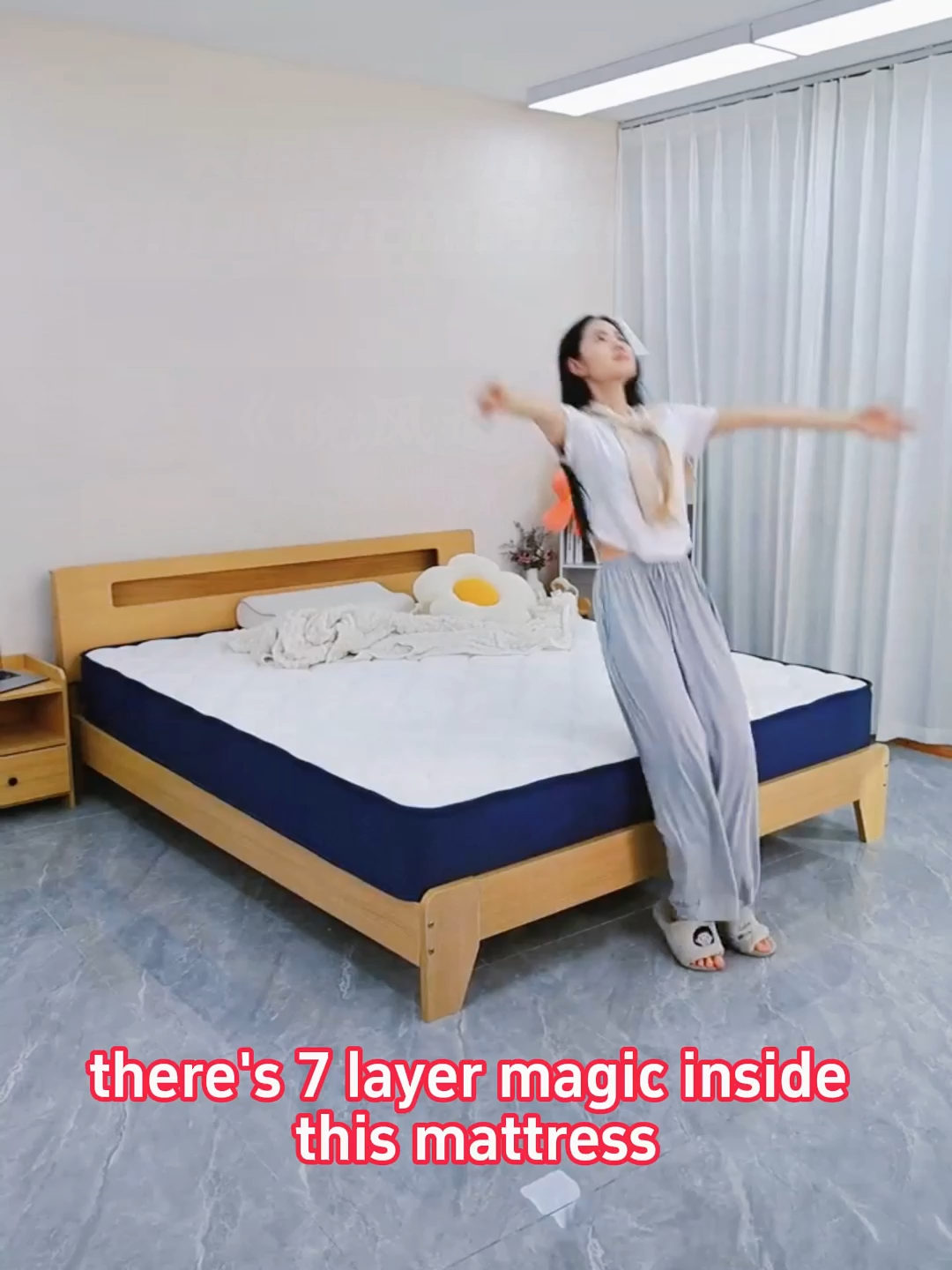 This feels so comfortable.#mattress#videowave  #TikTokshopLaborDaySale#queenmattress  #bedroom   #homefinds