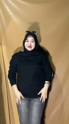 Baru nemu baju kaos kecakep ini🤩@Racungrils #celanajeans #bajukaos #atasanwanita 