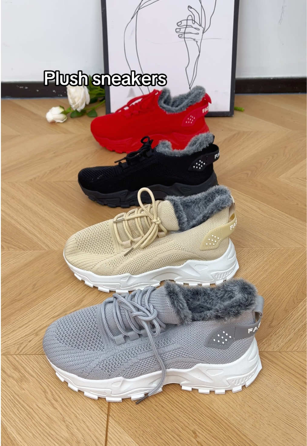 Comfortable plush sneakers #spotlightfinds #tiktokmademebuyit #comfyshoes #womenshoes #tiktokshopcreatorpicks #fallshoes #trendyshoes #winterfashion #walkingshoes #trainersneakers #fashionsneakers 