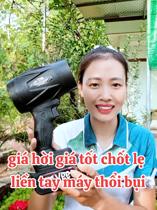 dọn dẹp nhanh chóng tiện lợi tiết kiệm thời gian so với dùng chổi máy thổi bụi cầm tay công suất lên đến 1.050w #maythoiphanlucbfj #maythoibui #maythoibuicamtay #phamha2 