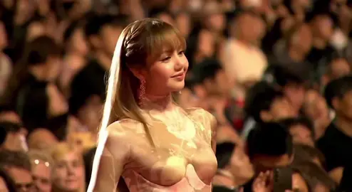 Lisa attend at the 30th Busan International Film Festival today! #blackpink #lisa 