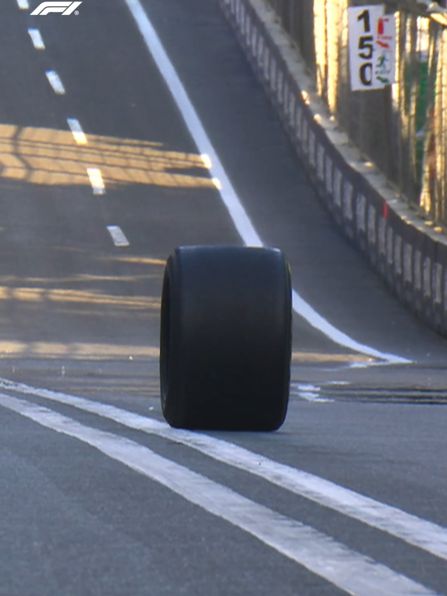 yuki's tyre was a paid actor 😳 #f1 #formula1 #azerbaijan #yukitsunoda #baku