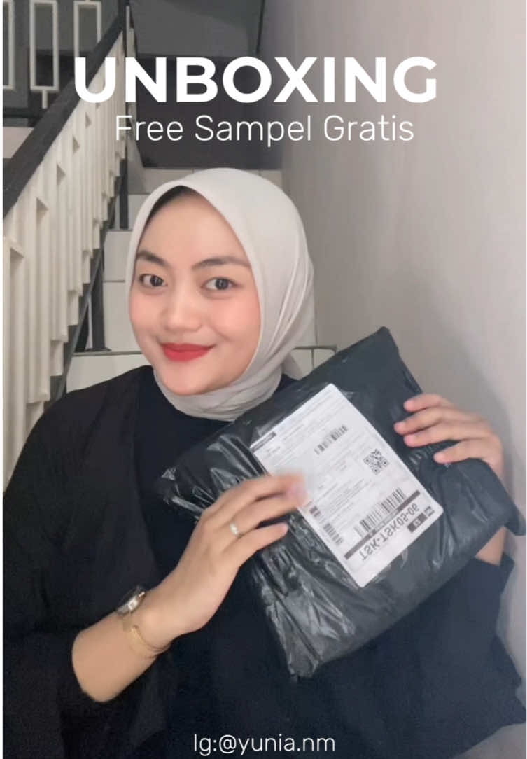 Tasnya cakep banget cantik 🥹🤏🏻🫶🏻 #CapCut #sampelgratis #mossdoom 