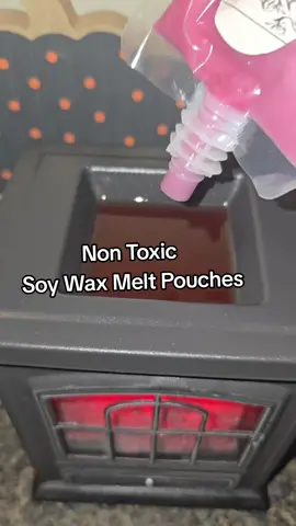 Soy Wax Squeezable wax melts are what I use everyday now! #waxmelts  #soywaxmelts  #nontoxic  #soywax  #homefragrance 