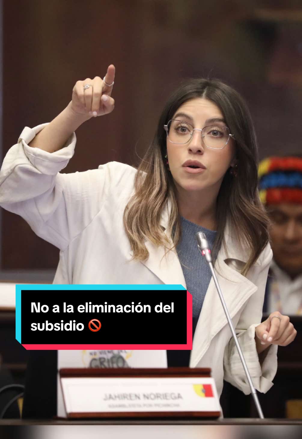 Dicen que el retiro del subsidio al diésel es una decisión “valiente”. No, no son valientes, son empleados serviles del Fondo Monetario Internacional. #FMI Hoy, la mayoría oficialista, una vez más, le dio la espalda al pueblo y avaló una decisión que claramente afecta a los más pobres. #diesel #subsidio #ecuador #política 