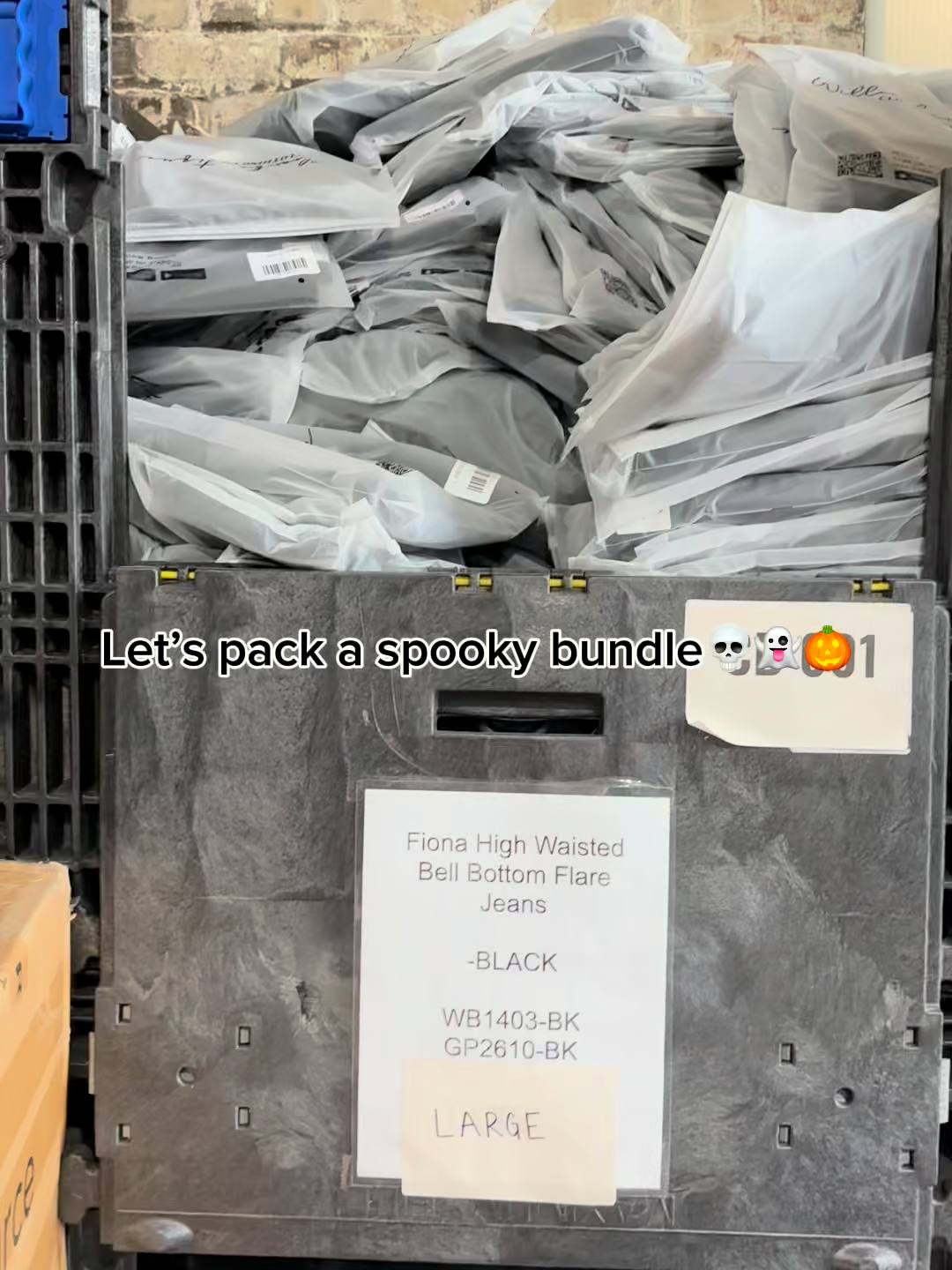 Another Spooky Flare Bundle headed out the door 🚪💨 Who’s grabbing one next? 🧡 #fall #tiktokshopcreatorpicks #spookyseason #fallfashion #backtoschool