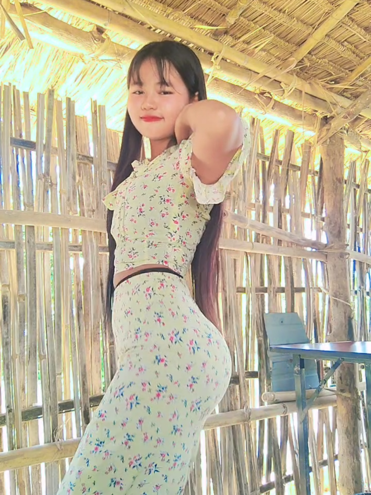#🤪 #ချစ်စရာလေးမလား🙈 #မျက်စိမနောက်ကြေး😂😂 