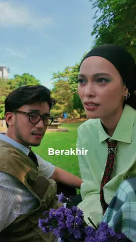 segala rencana sudah kita perjuangkan, namun pada akhirnya genggaman itu tetap terlepas dari tangan ❤️‍🩹 @MITTY  “Lepas Pegangan” 19/9  #musikditiktok #risingontiktok #muzikmalaysia #nakimittyzasia #lepaspegangan 