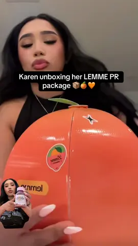 Karen unboxing her LEMME PR package 📦🍊🧡 #karenmendoza #eddiezepeda #karenandeddie #unboxing #fypシ゚viral 