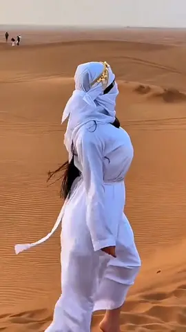 Arabic girls Dubai 🌹 #unfreezemyaccount  #100kviews #foryou #grow #desert @N O O R 🇸🇦 @Sunset Dune Safari @Dubai Desert Safari
