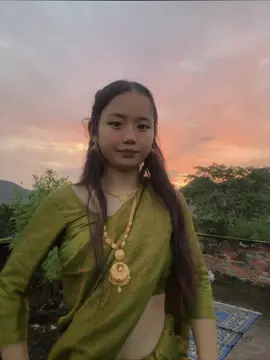 Gulabi sarara ❤️#sneha_____gurung @❤️ 