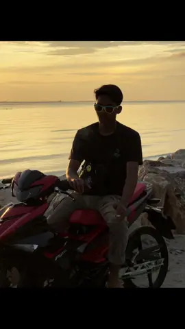 layan sunset je #sunsetlover #pantai #fypシ #ysuku #y15zr 