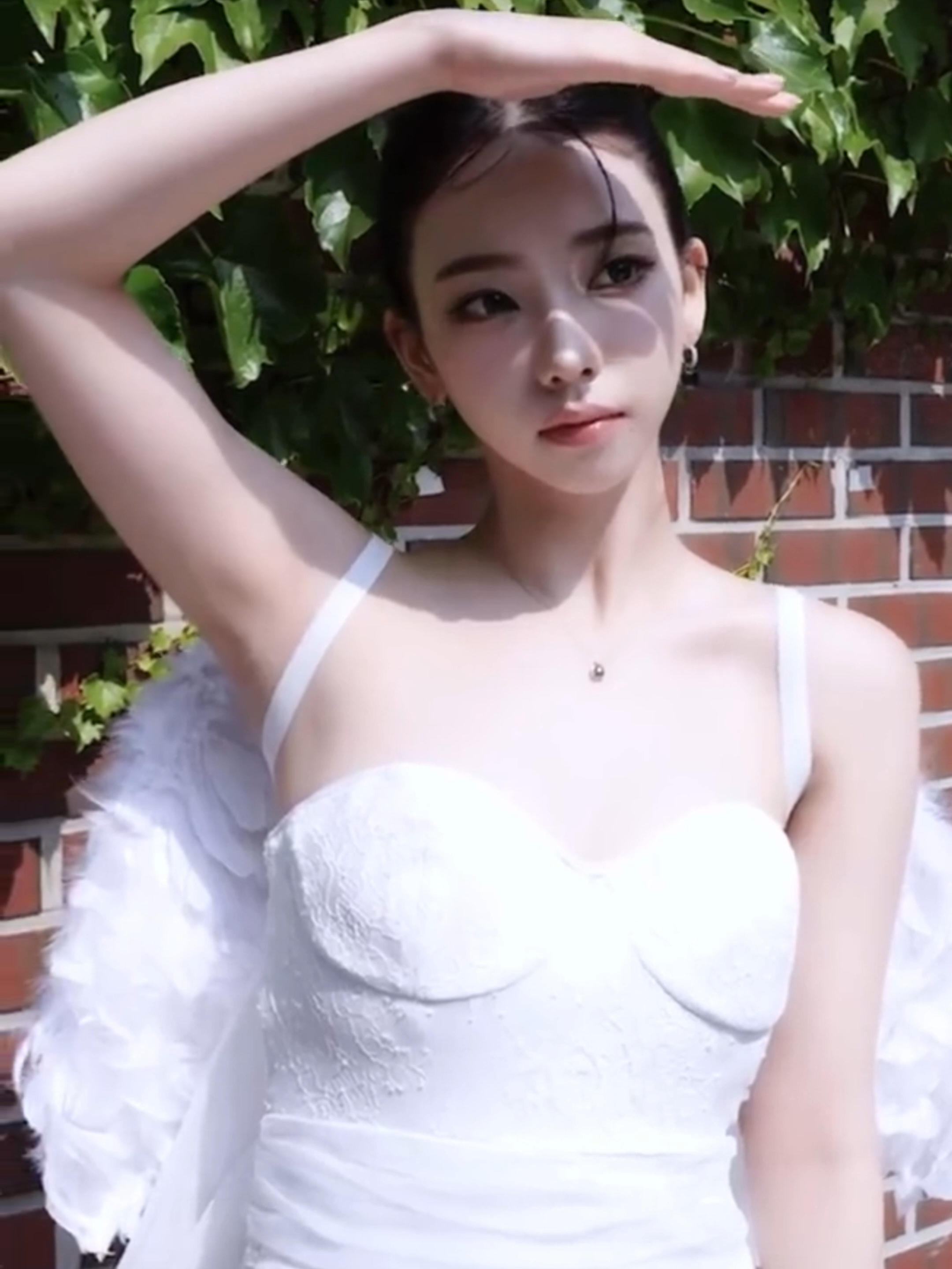 I love the wedding dress Karina so much💓💓💓#karina #aespa #fyp #劉知珉