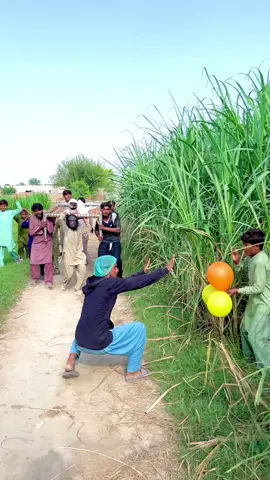 Balloons 🎈prank😁😁#viral_video #viralfunny #viraltiktok #uktiktokofficial #foryou 