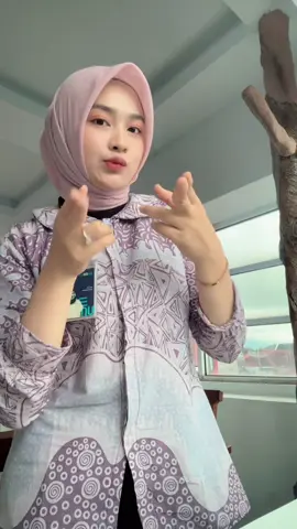 Baju batik wanita #batikwanita #batik #bajubatikkerja #fyppppppppppppppppppppppp #fypシ゚ 