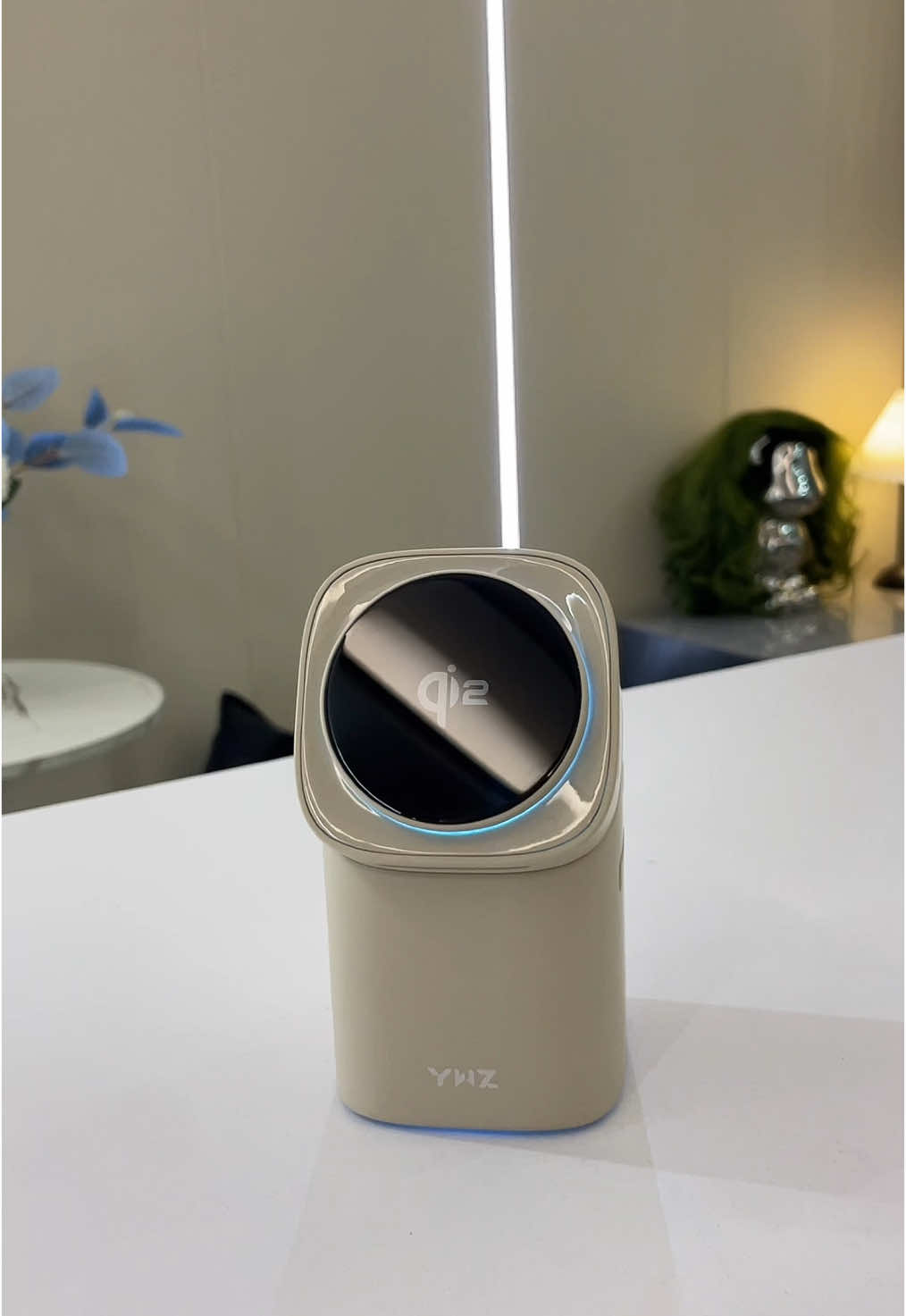 One Charger for Your Phone, Watch & Earbuds - Game Changer! #3in1wirelesscharger #wirelesschargerwithspeaker #chargingstation #3inchargingstation #iphonechargingstation #wirelesschargingstation #tiktokshopcreatorpicks #ywz 