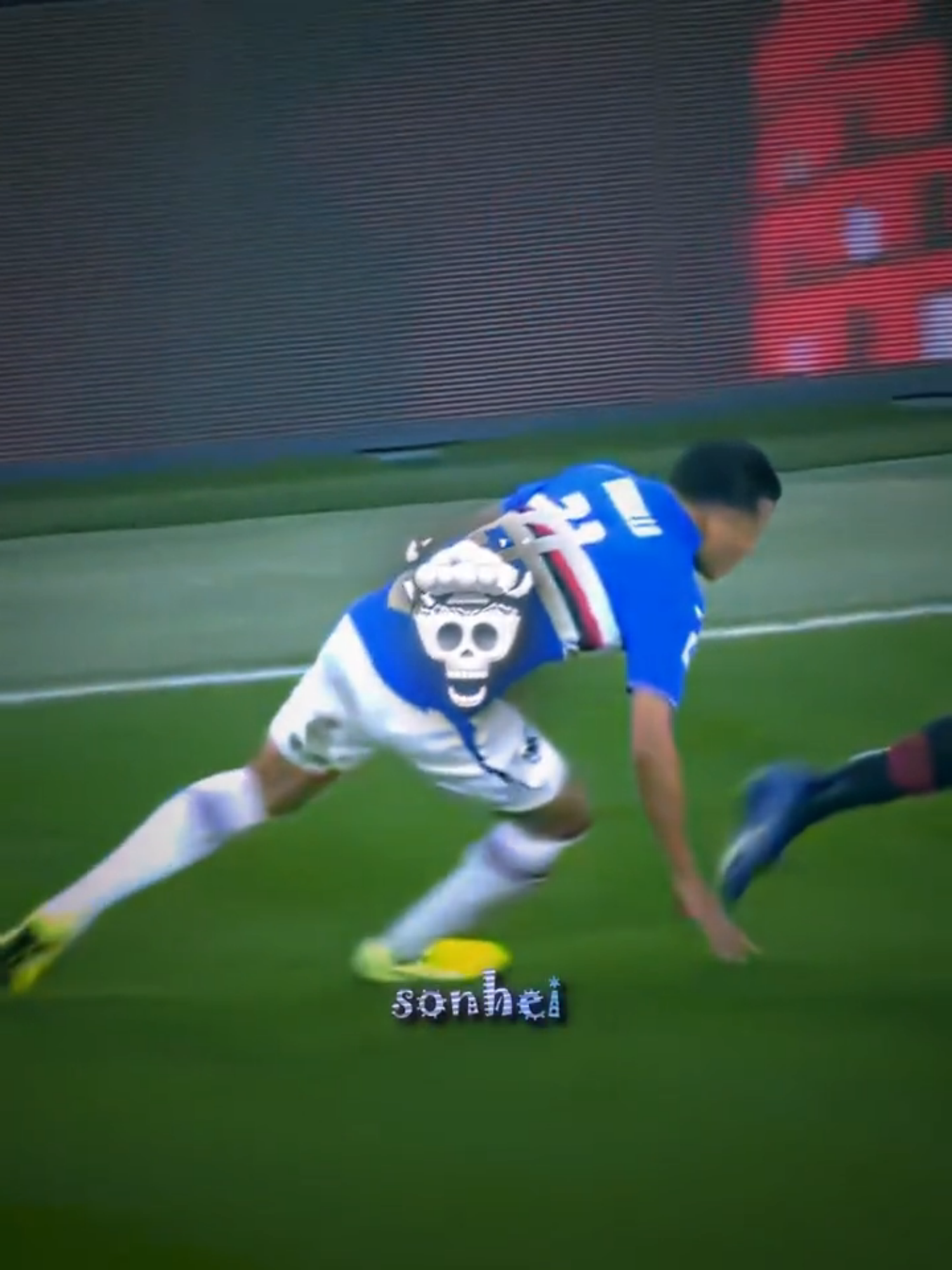 he makes it look easy 💀 #cristianoronaldo #edit #fy #ronaldo #football #aftereffects #phonk