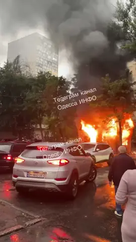ГОРИТ МАФ на Добровольского, говорят что поджег