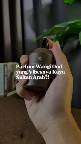 Parfum ini wanginya kaya sultan Arab dan old money, bikin orang-orang disekitar lo auto nengok! 😎 Lo wajib cobain dan beli Leather Oud nya Cave ini di keranjang kuning deh 🔥 #leatheroud #parfumleatheroud #caveleatheroud #parfumcave
