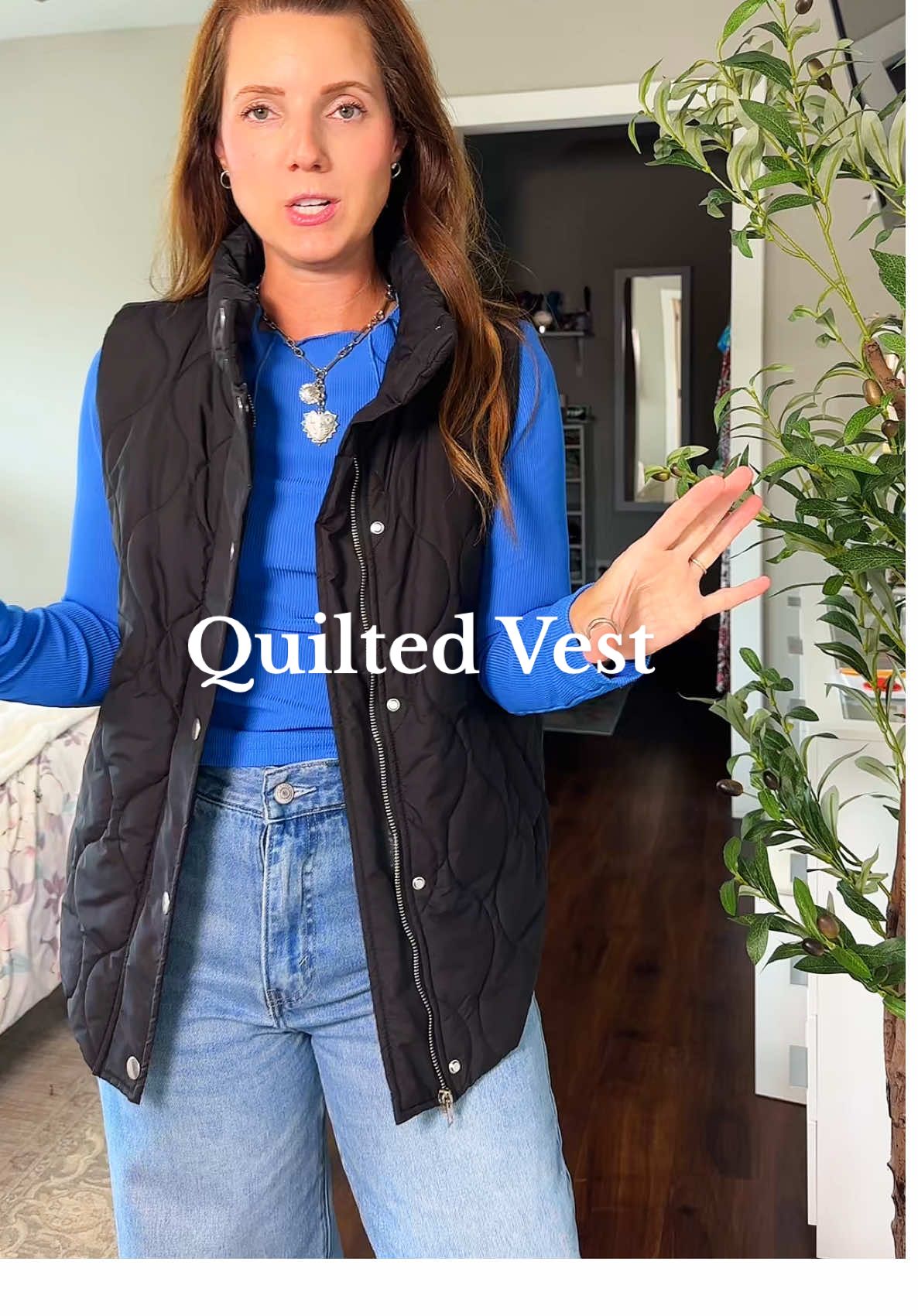 Love a vest outfit #puffervest #fallfashion #winterfashion  #womensfashion #tiktokshopfalldealsforyou 